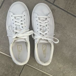 Women’s white leather sneakers PUMA